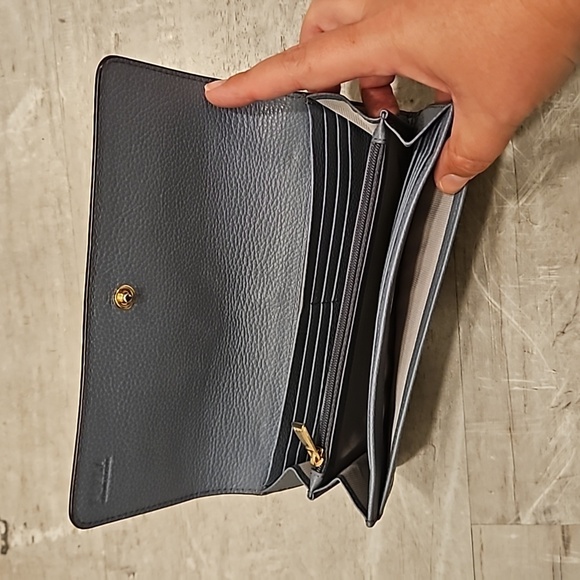 💕FURLA💕 Pebbled Leather Continental Long Wallet ~ Blue - Picture 6 of 9